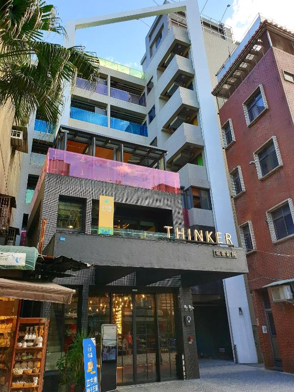 Thinker Hotel