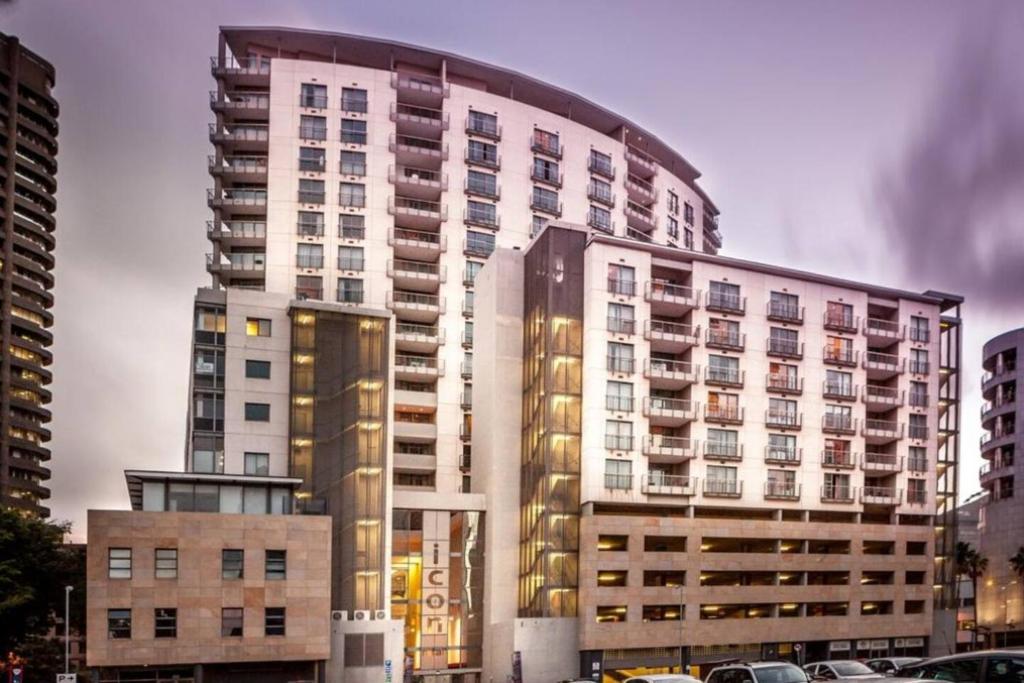 Icon Apartments photo