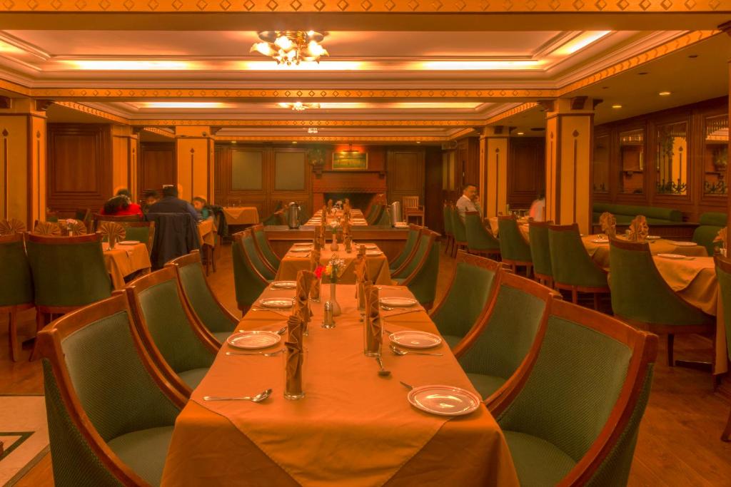 Hotel Nahar Nilgiris photo
