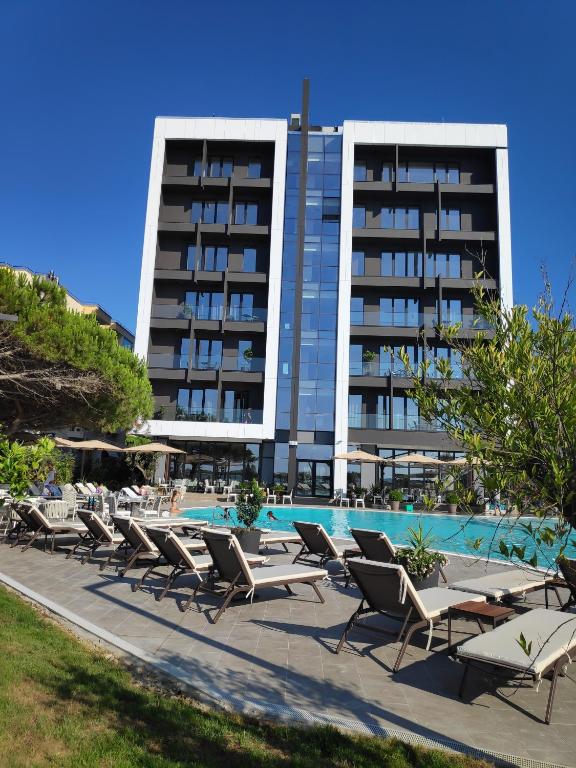 Supreme Hotel &amp; Spa — Hotel in Golem