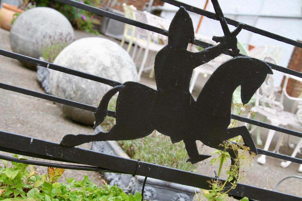 Chequers Inn photo