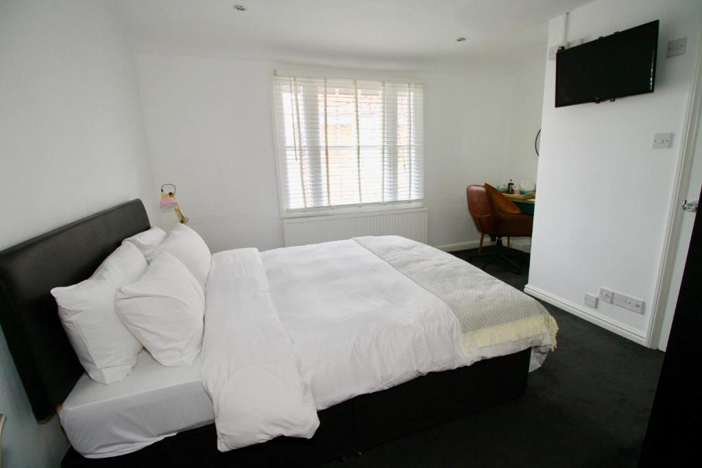 Chequers Inn photo