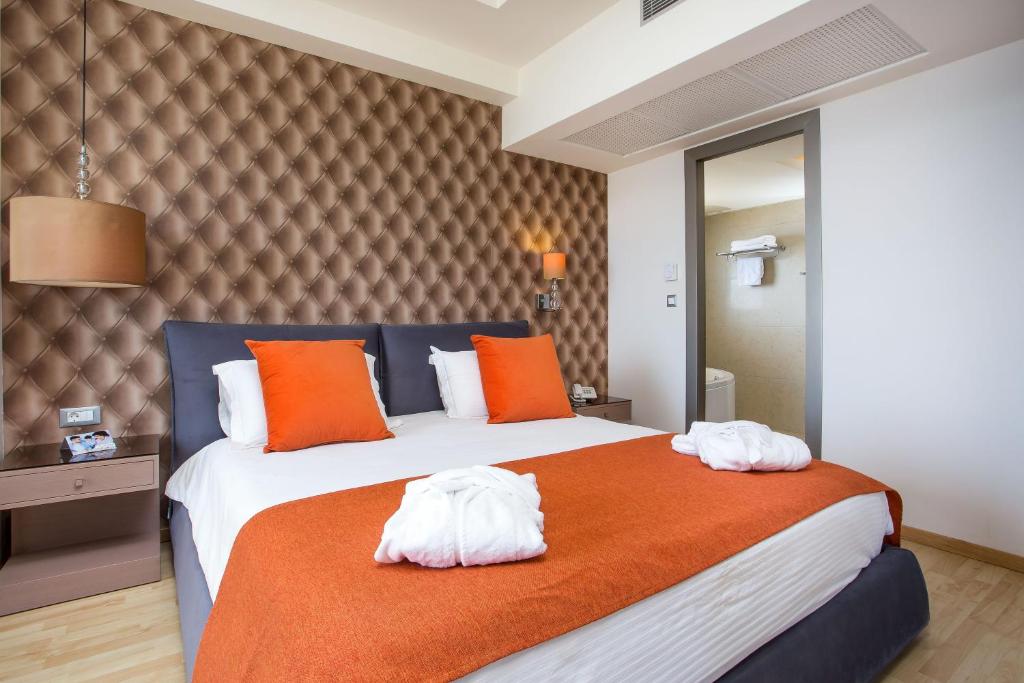 Pegasos Deluxe Beach Hotel — Hotel rooms in Faliraki, South Aegean
