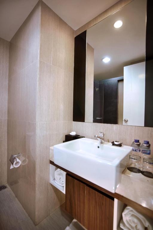 Bathroom, Hotel Neo Mangga Dua by ASTON in Jakarta