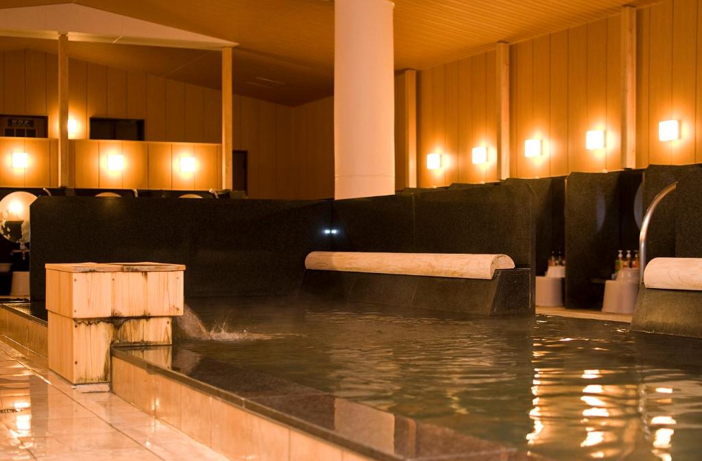 Hot spring bath