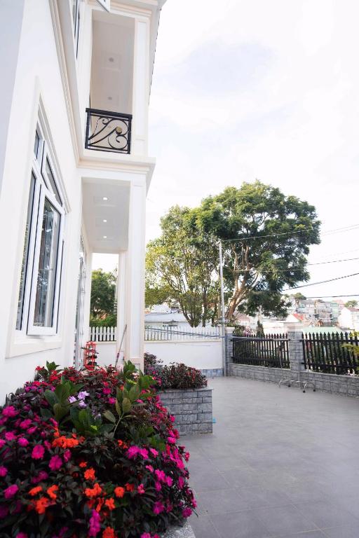 HUNA House photo