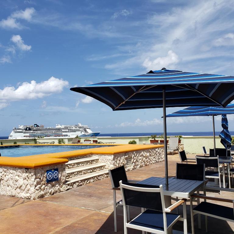 Hotel Plaza Cozumel - 4