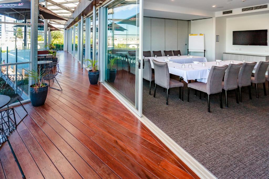 Mercure Sunshine Coast Kawana Waters photo