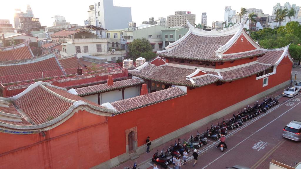 Temple Side Hostel