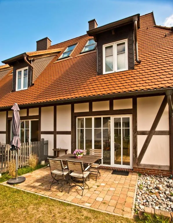 Ferienhäuser Südwind, hotel in Hiddensee