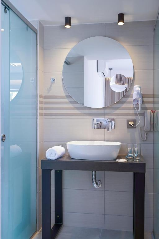 Imperial Palace Adults Only — Hotel rooms in Pigianos Kampos