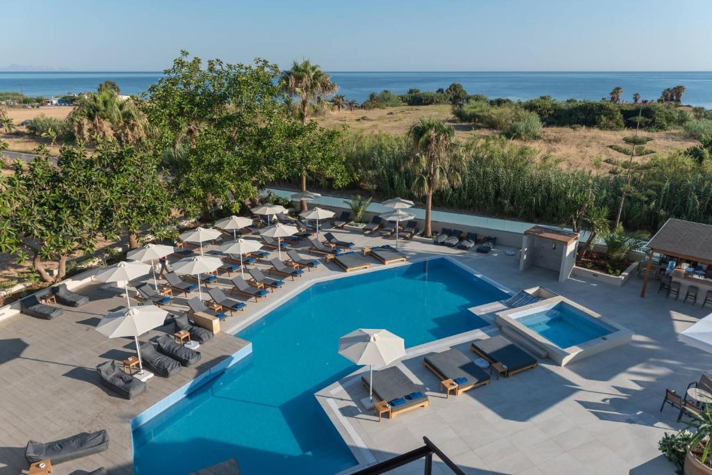 Imperial Palace Adults Only — Swimming pool in Pigianos Kampos
