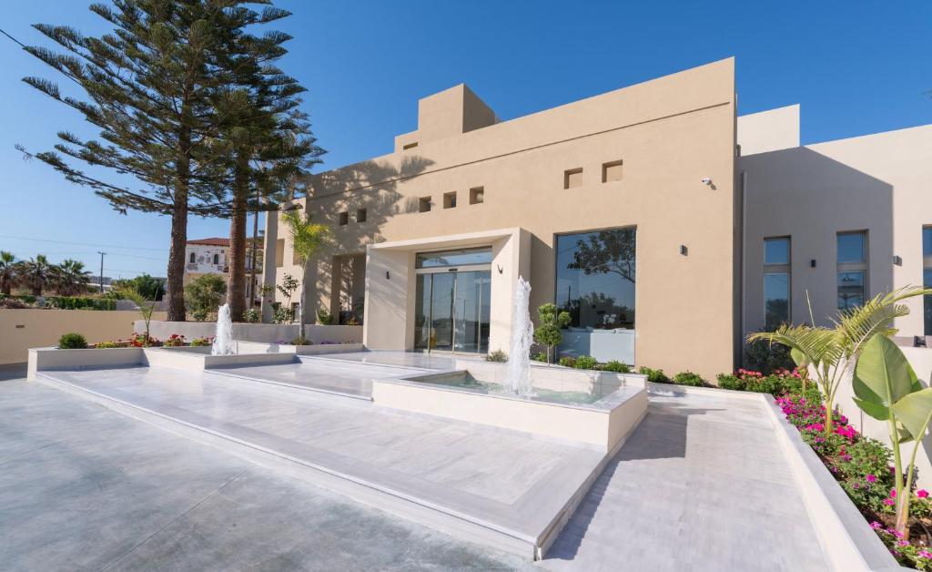 Imperial Palace Adults Only — Hotel building in Pigianos Kampos