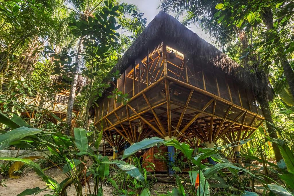 Universo Pol Bamboo Hostel — Hotel in Morro De Sao Paulo