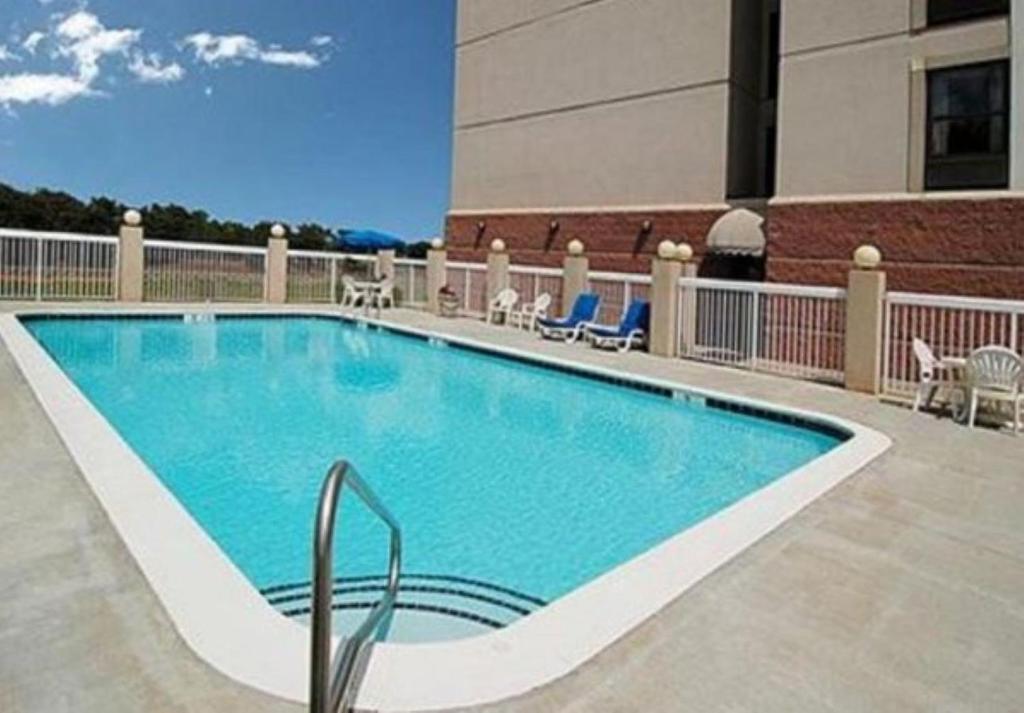 Comfort Suites University - Research Park photo
