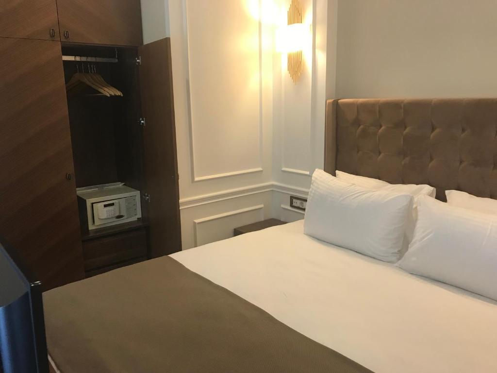 Old Port Hotel Suit photo