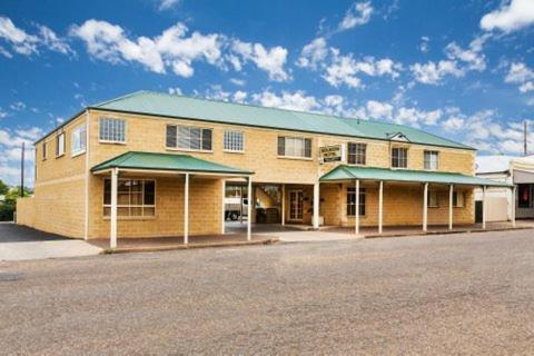 Soldiers Motel photo