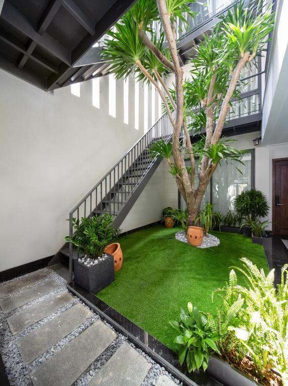 Dana Residence