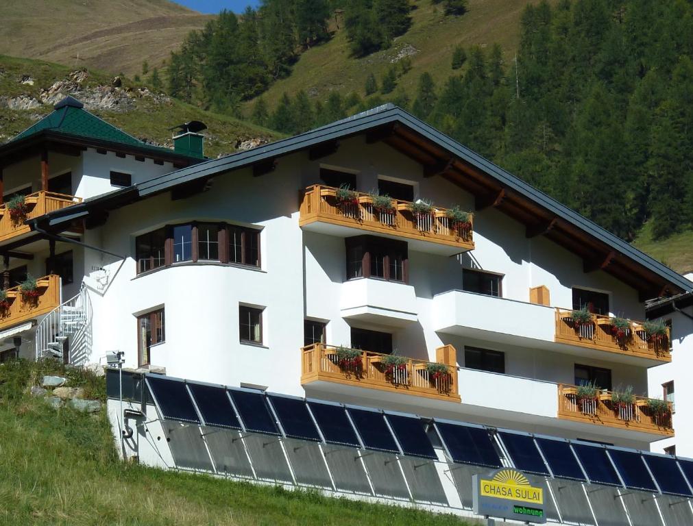 Chasa Sulai Appartements photo