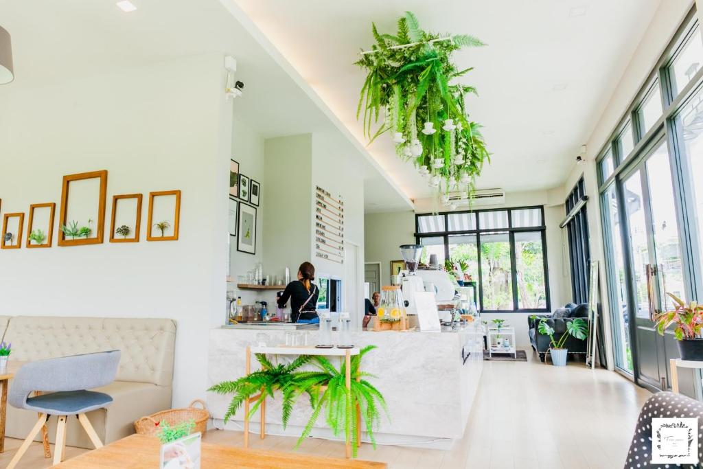 Food and beverages, La Riva Boutique Hotel  in Kamphaeng Phet