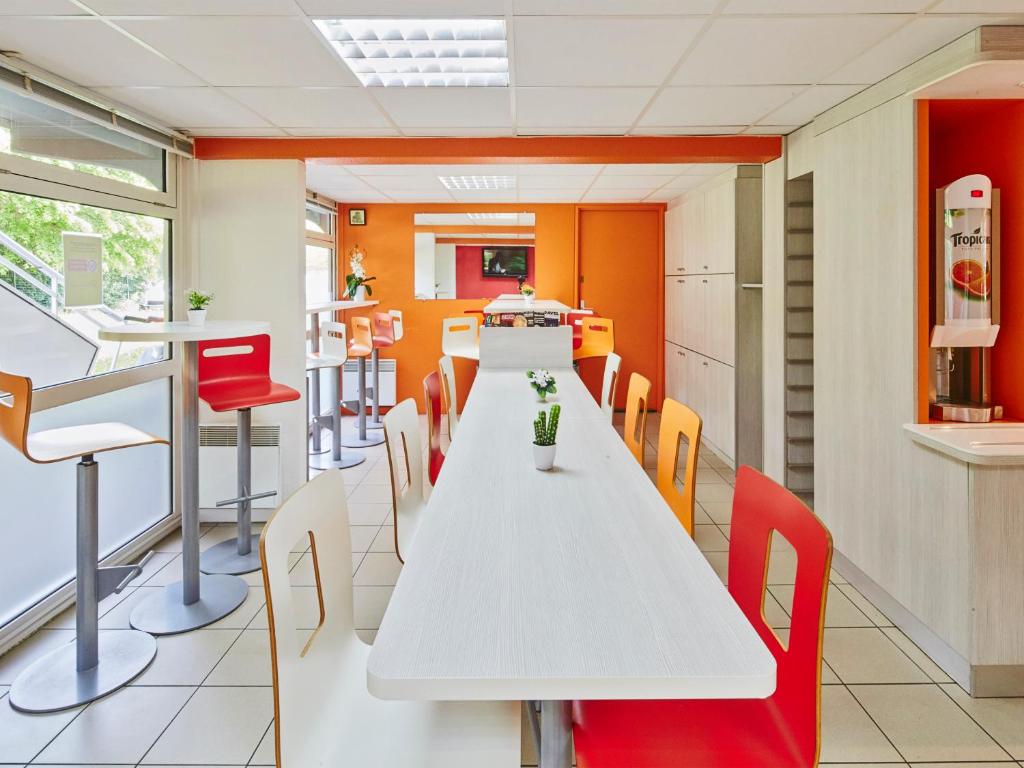 プレミア クラッセ メルン セナート ヴェル サン デニス (Hotel Premiere Classe Melun Senart - Vert Saint Dennis) レストラン