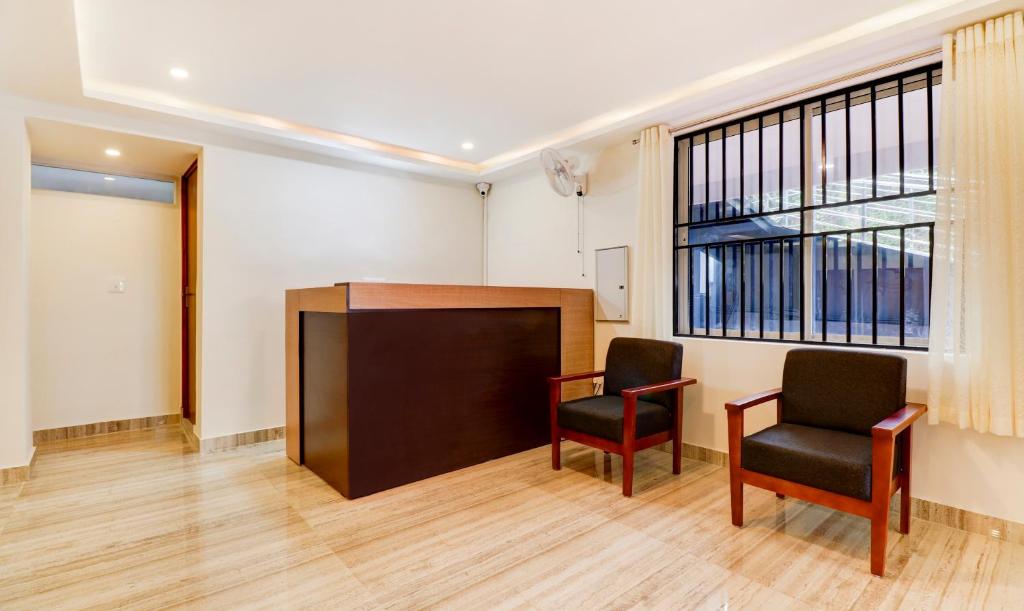 フロント・ロビー