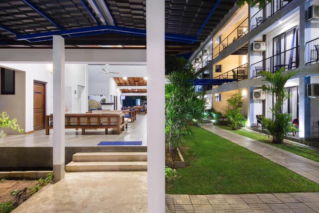 Entrance, The Blue Wave Hotel in Arugam Bay