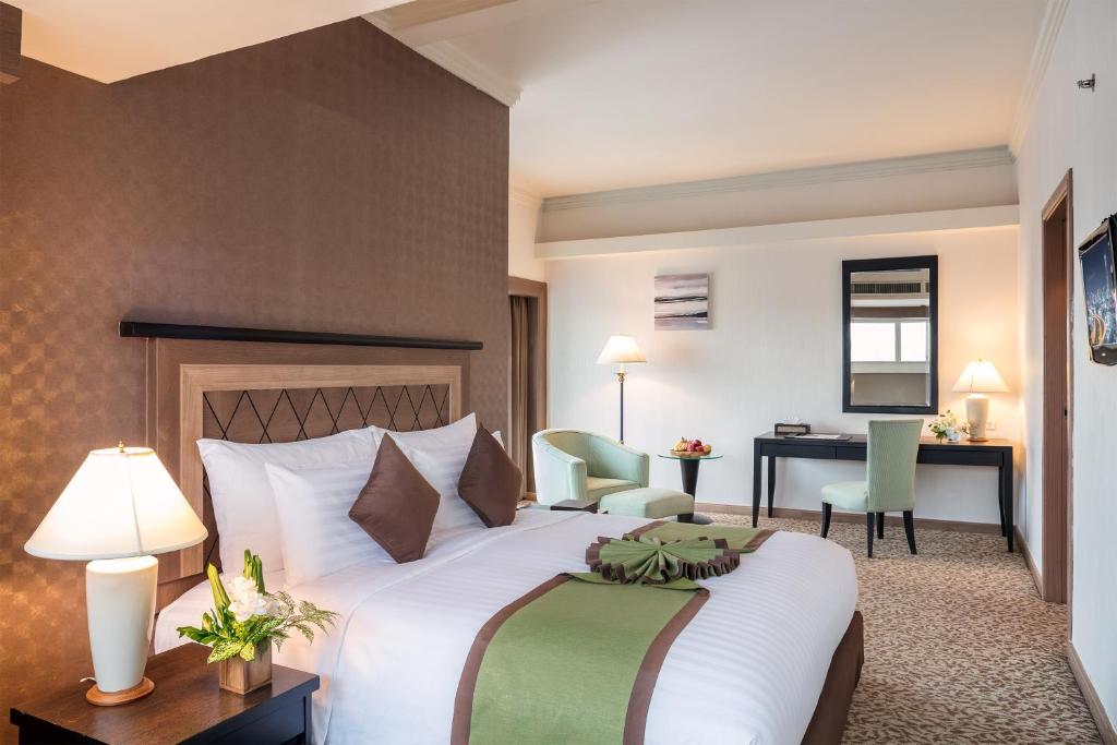 Baiyoke Sky Hotel — Hotel rooms in Bangkok, Bangkok