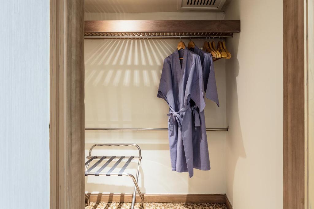 Baiyoke Sky Hotel — Hotel rooms in Bangkok, Bangkok