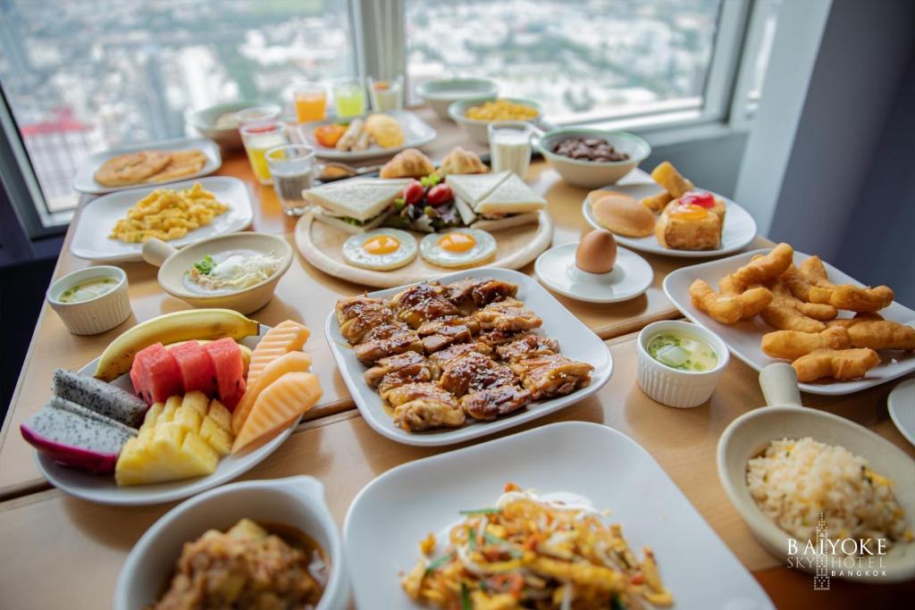 Baiyoke Sky Hotel — Restaurant & bars in Bangkok, Bangkok