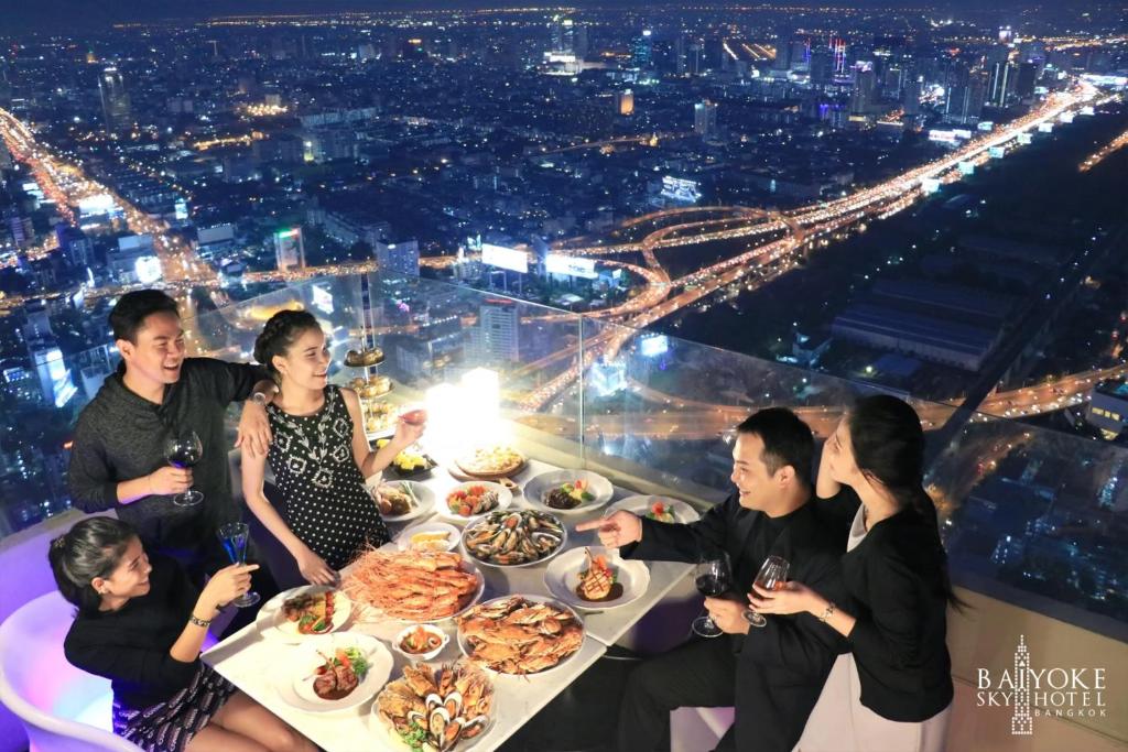 Baiyoke Sky Hotel — Restaurant & bars in Bangkok, Bangkok