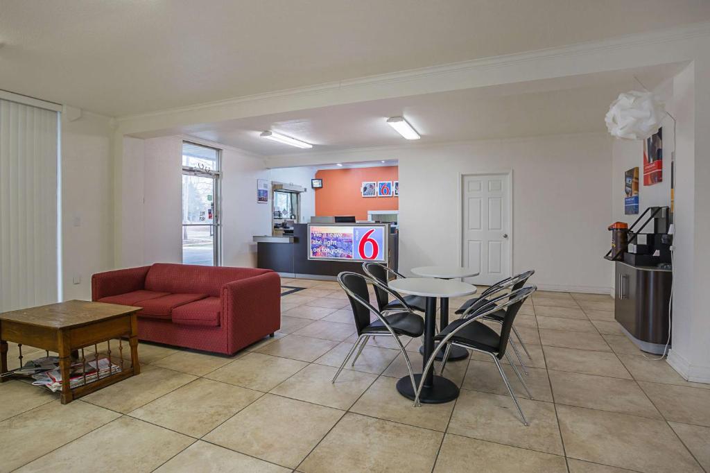 Motel 6-Brinkley, AR photo