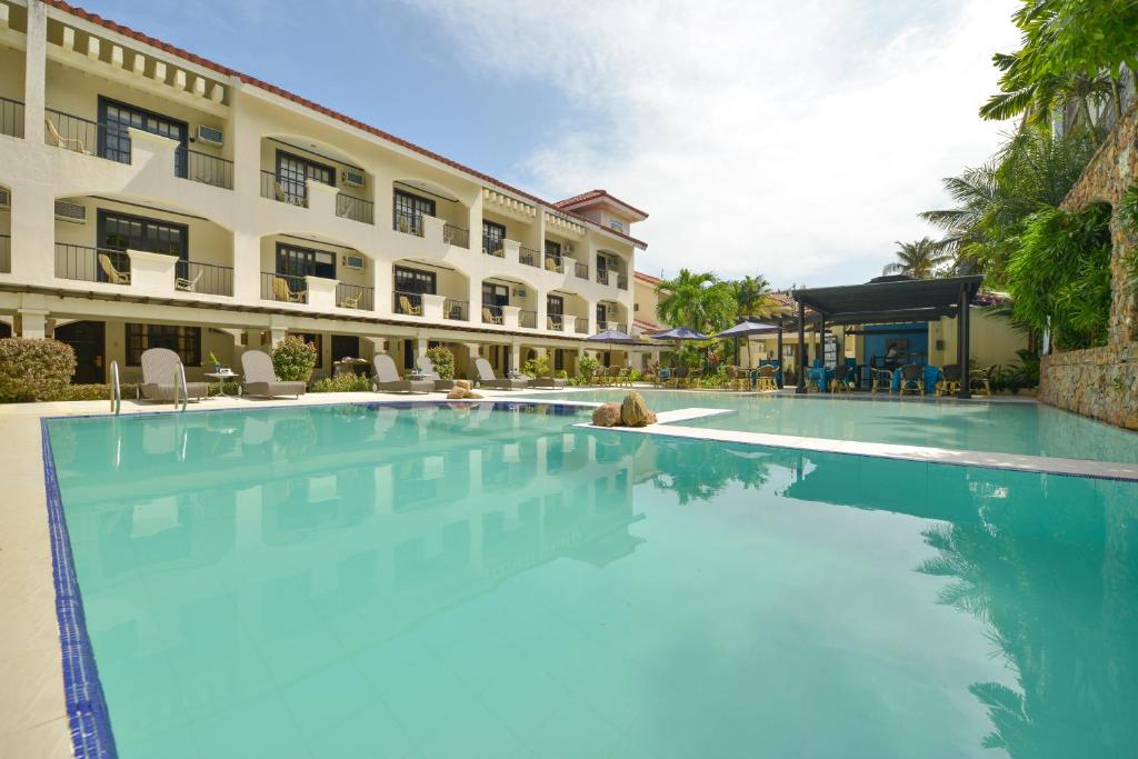 aj travellers inn boracay