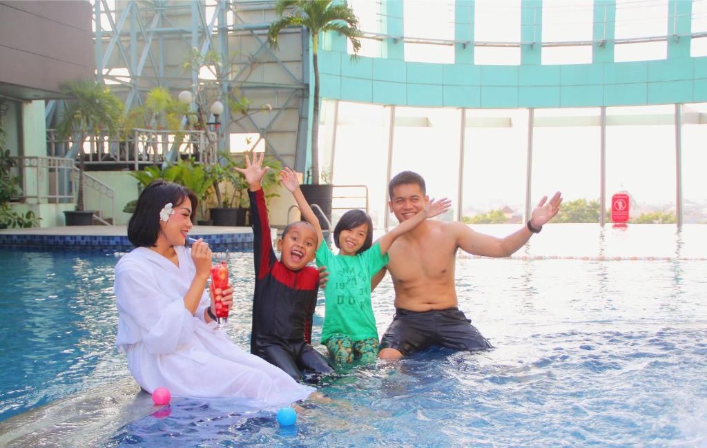 スイミングプール