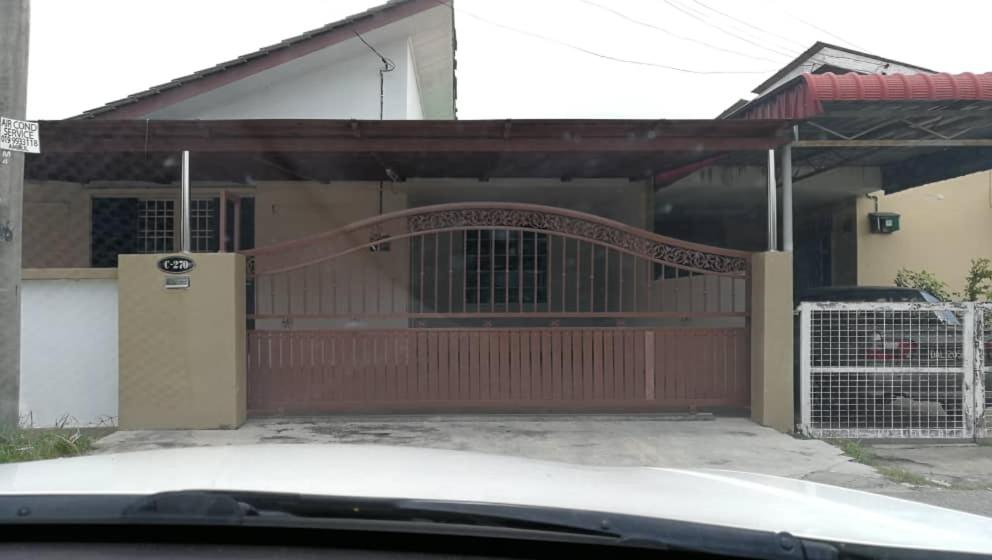 Green Dream Homestay KB 4 Aircond Room with Wi-Fi photo
