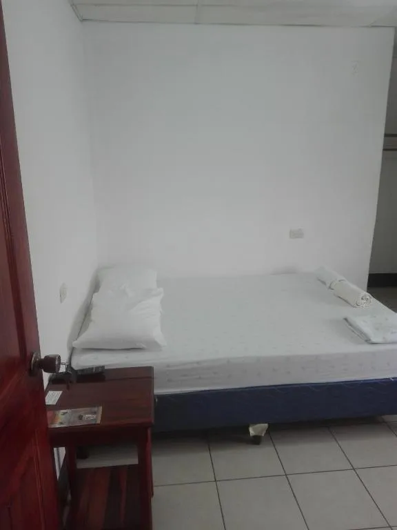 Hostal Don Frank，位于圣卡洛斯的酒店