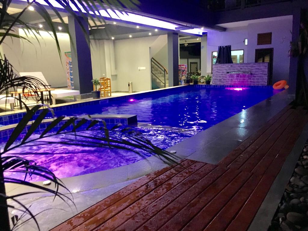 Swimming pool