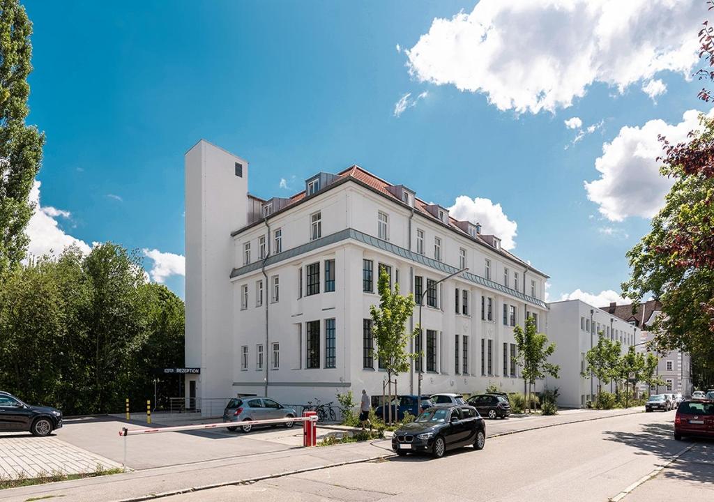 Entrance, LA serviced apartments in Landshut