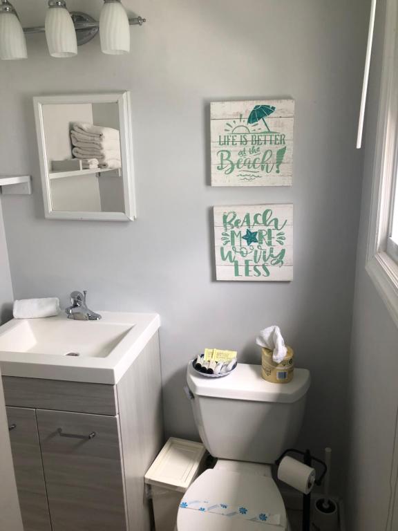 Boardwalk Beach Inn photo