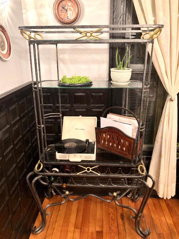 Redwood Bed and Breakfast Photo 10