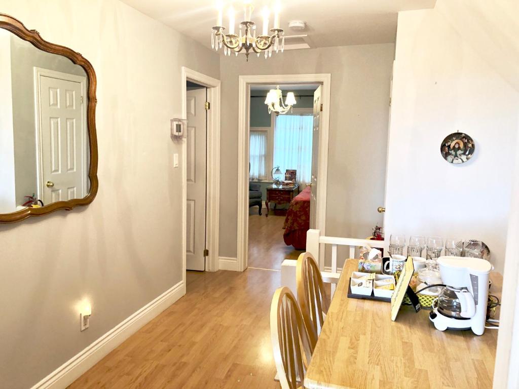 Redwood Bed and Breakfast Photo 16