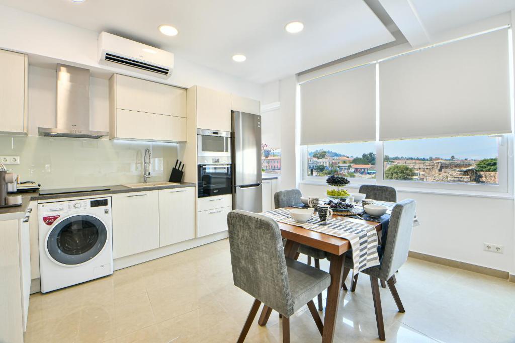 AEOLIS SUITES — Hotel in Athens