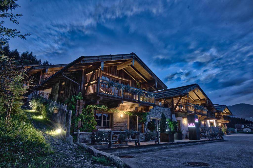 LISA-Chalets - contactless check-in photo