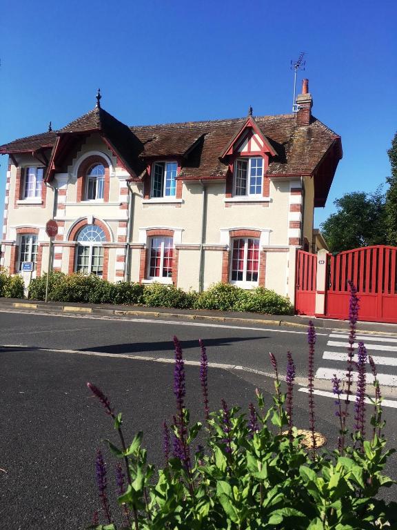 kerwatt - Grande et belle maison de ville avec jardin, proche centre et mer - 3