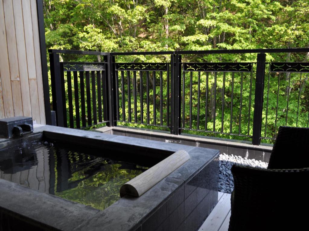 Hot spring bath