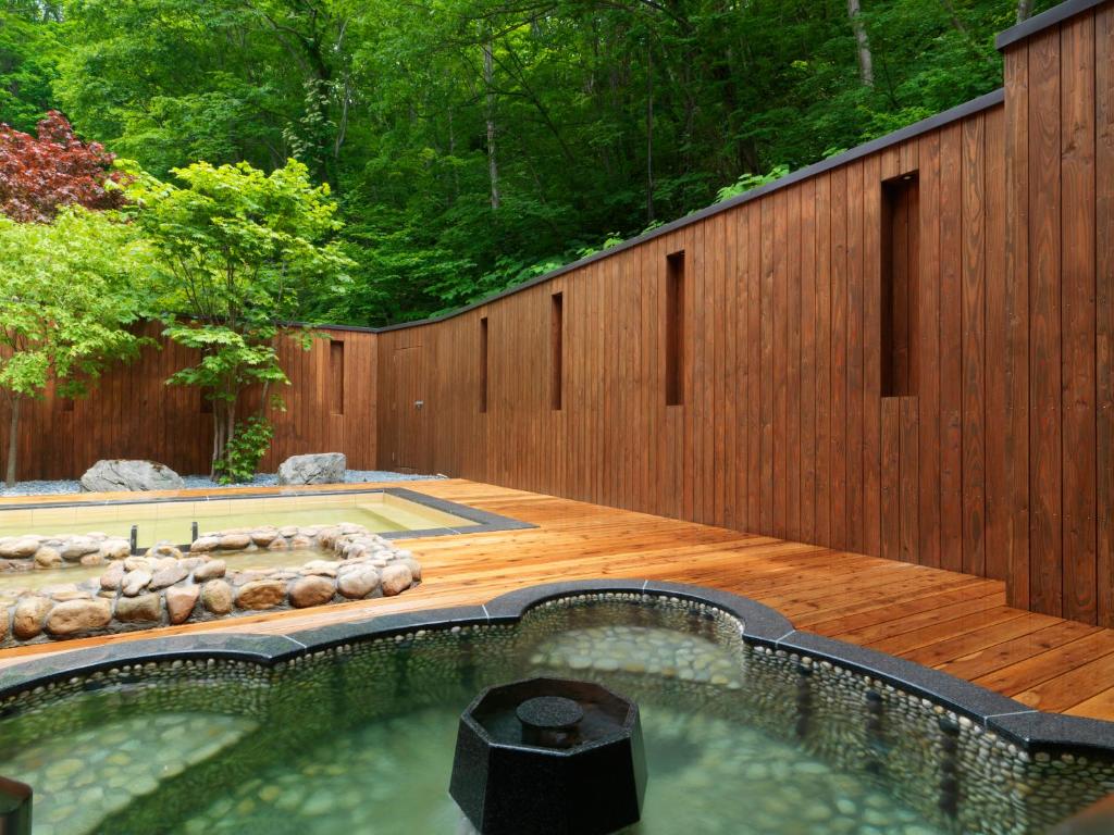 Hot spring bath