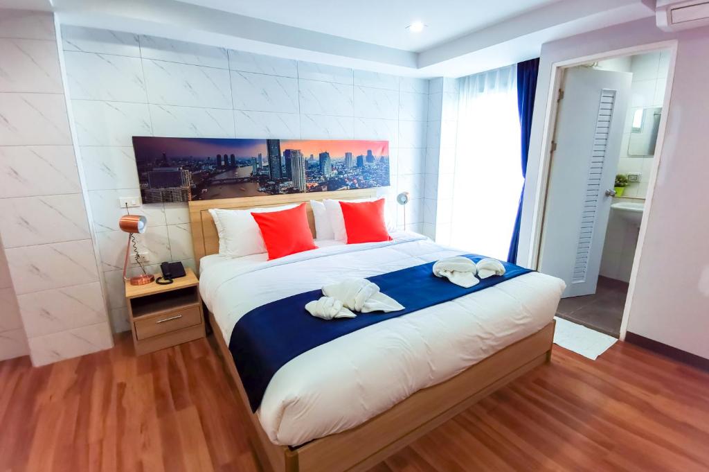 7 Days Premium Hotel at Icon Siam Station photo