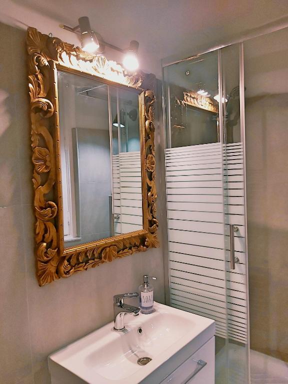 Central chic apartment - 5
