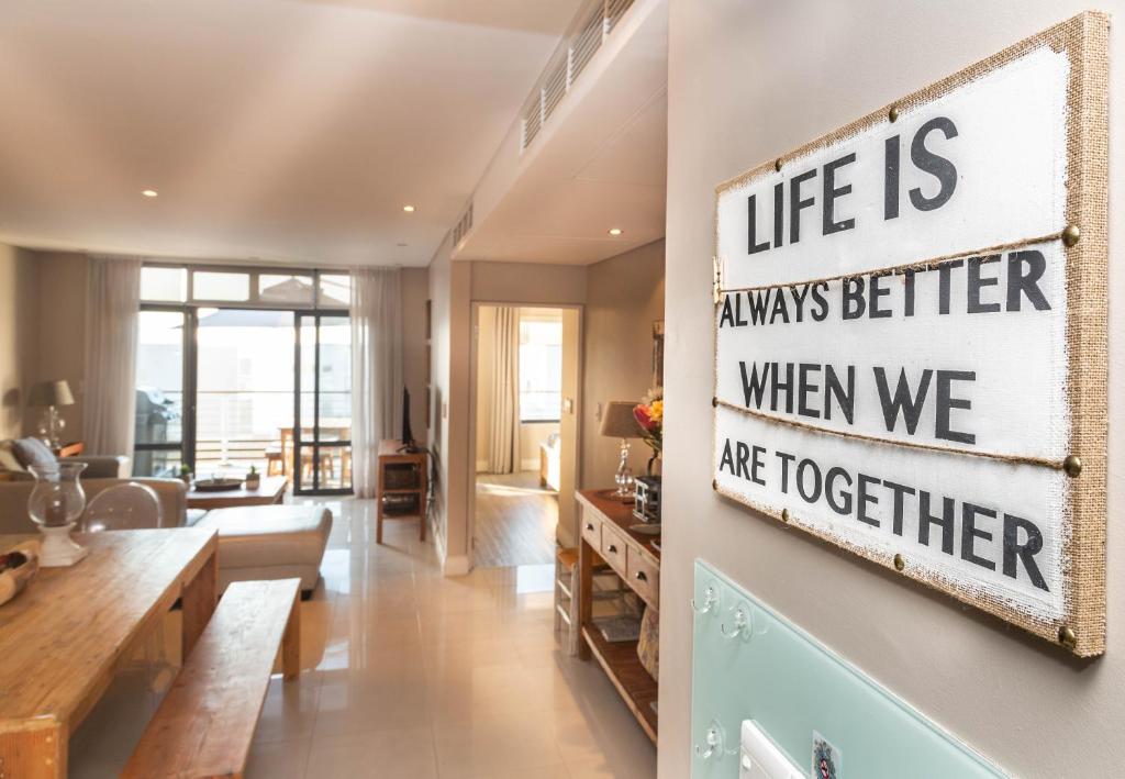 Luxury Ocean View 2 Bed Apartment 259 Eden on the Bay Blouberg Cape Town 전경