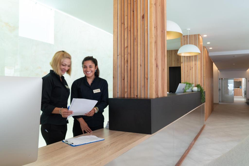 Hotel Las Arenas — Hotel building in Playa de Palma, Balearic Islands
